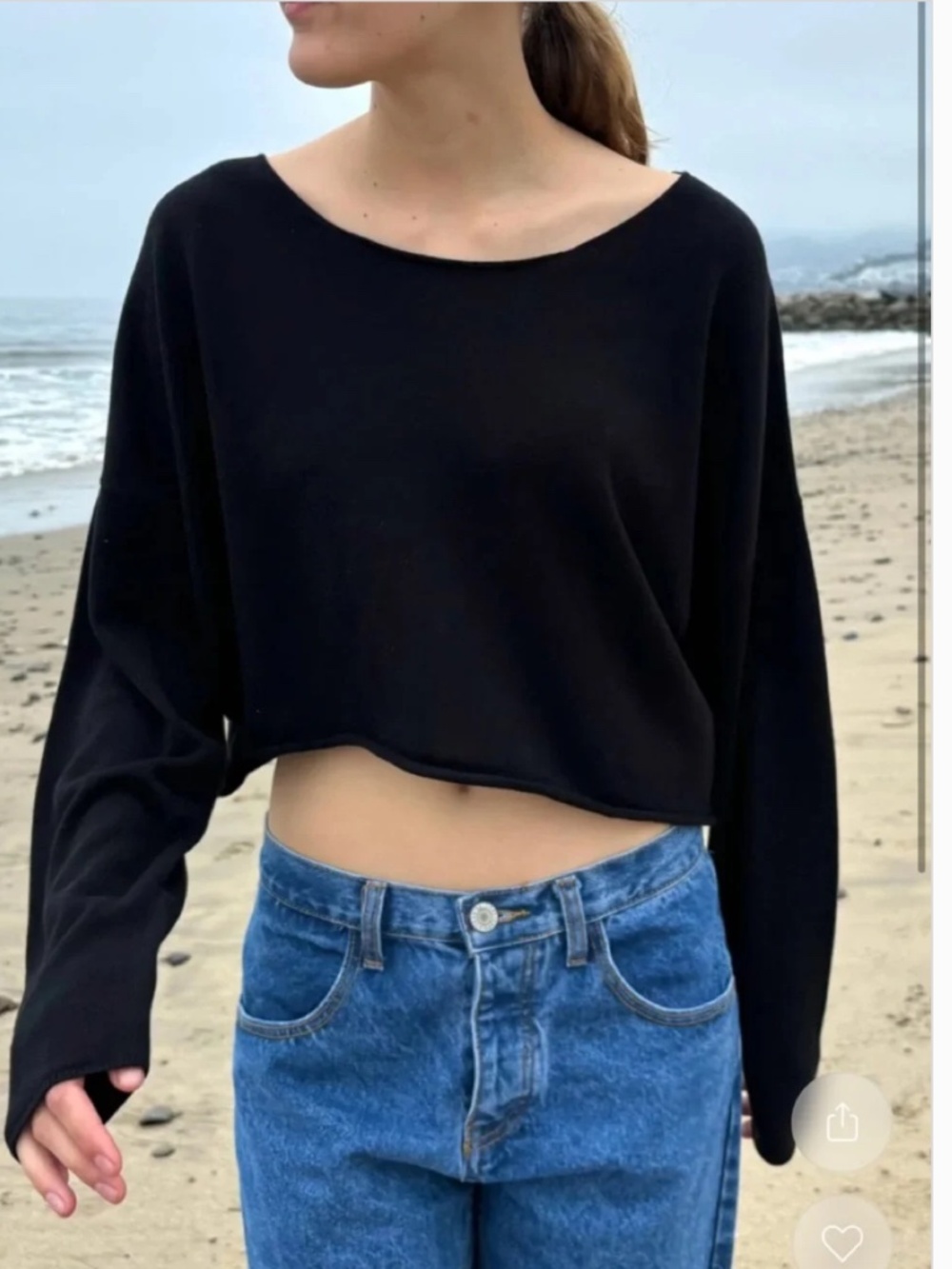 Brandy Melville Cameron Cropped Sweater. One Size. Navy